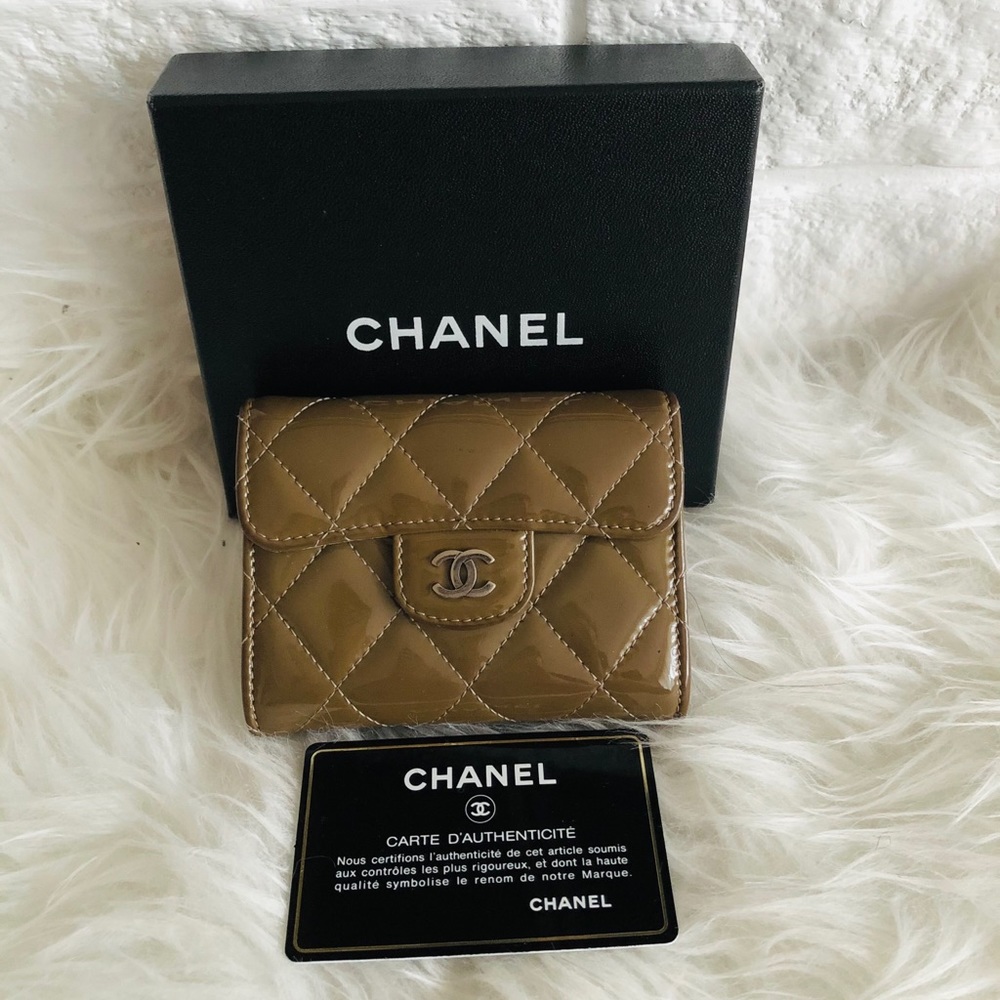 Chanel Brown Patent Leather Compact Cardholder